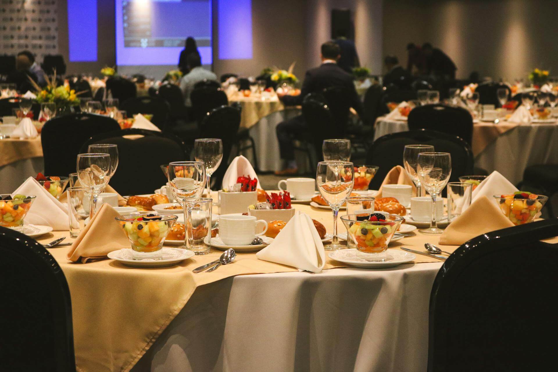 Sala bankietowa i catering plenerowy